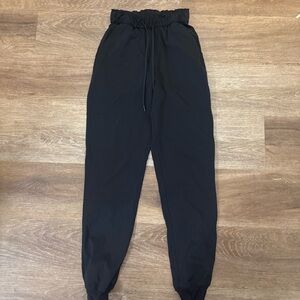 Lululemon Black High Rise Joggers Size 2 Athleisure Pants